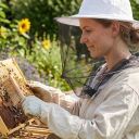 Klobouk včelařský - norm. A Thumb