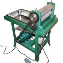 elektricky-lis-na-mezisteny-se-stolem-1.jpg Elektrický lis na mezistěny Thumb