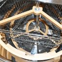 M140-medomet-s-nadobou-optiline-4r-s-motorem-123.jpg_1 Medomet s nádobou Mellarius OptiLine 3/9 r. ruční P52 Thumb