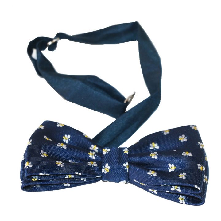 Modrý motýlek ApiSina se včelami