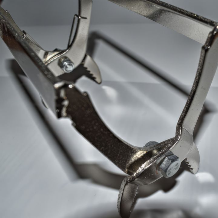 Kleště zvedací na vyjmutí rámků