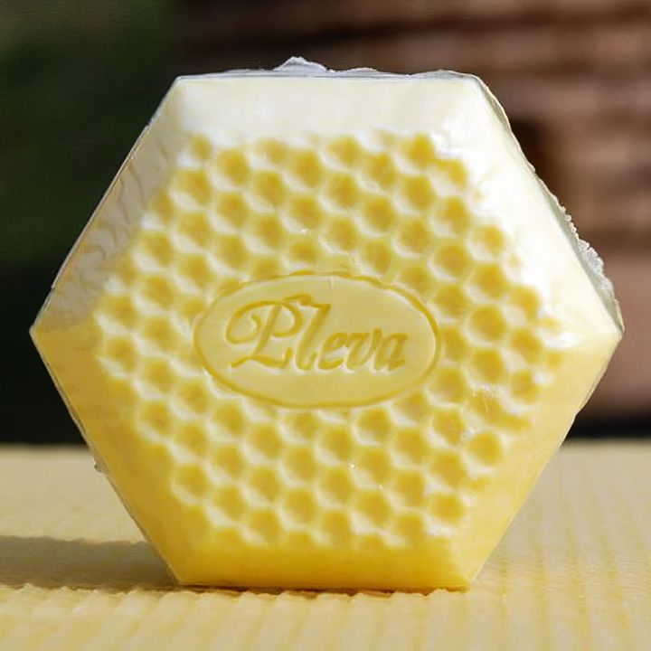 mydlo-pleva-zlute-02.jpg_1 Pleva medové mýdlo - 95g
