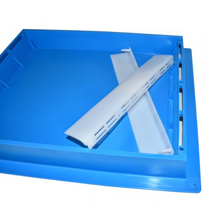 Krmítko stropní 7 litrů - Langstroth / Tachov - modré