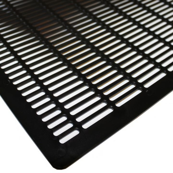 Mateří mřížka - černý litý plast CZ