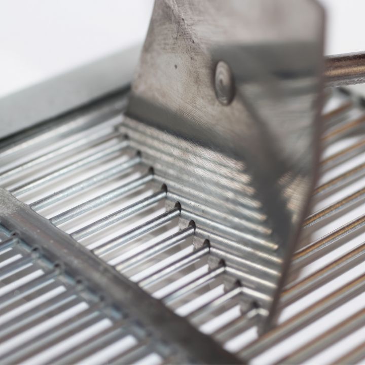 Škrabka k čištění mateří mřížky - nerez