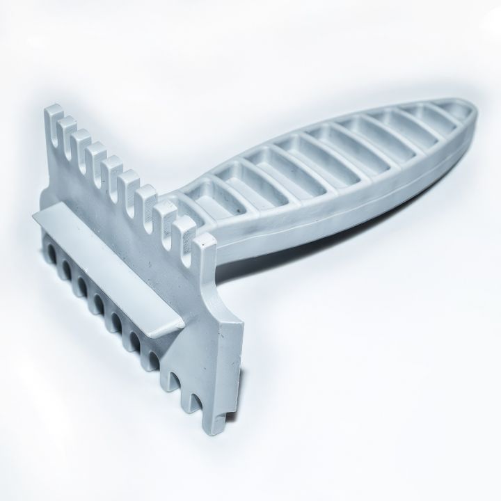 Škrabka k čištění mateří mřížky - plast