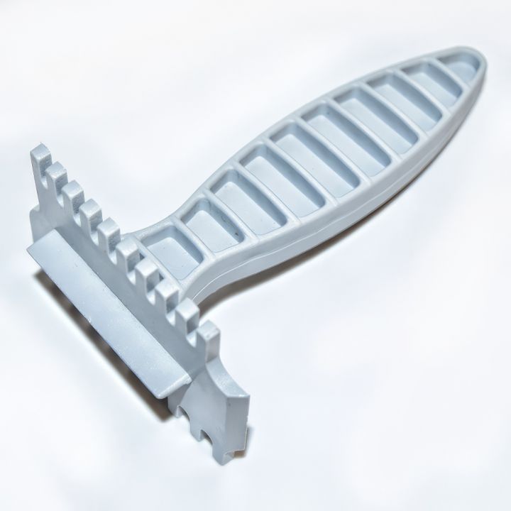 Škrabka k čištění mateří mřížky - plast