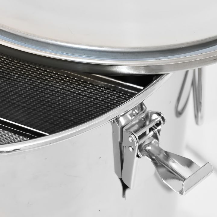 mellarius-nadoba-2-sita-14.jpg_1 Stáčecí a čeřící nádoba Mellarius MaxiLine 50 kg s 2 síty