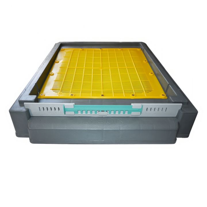 dno-da-plastove-39x24-01.jpg_product_product_product_product_product_product_product_product_product_product_product_product Plastové zasíťované dno Lysoň - Langstroth-Dadant