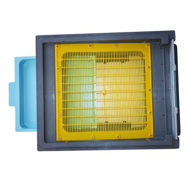 dno-da-plastove-39x24-01.jpg_product_product_product_product_product_product_product_product_product_product_product_product Plastové zasíťované dno Lysoň - Langstroth-Dadant