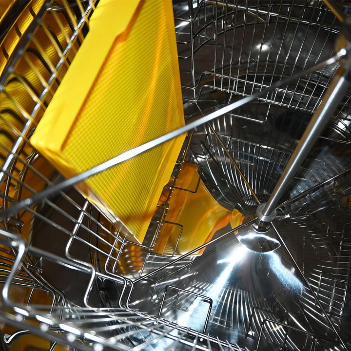 Medomet Mellarius ProLine 4 r. s 230V el. pohonem P66