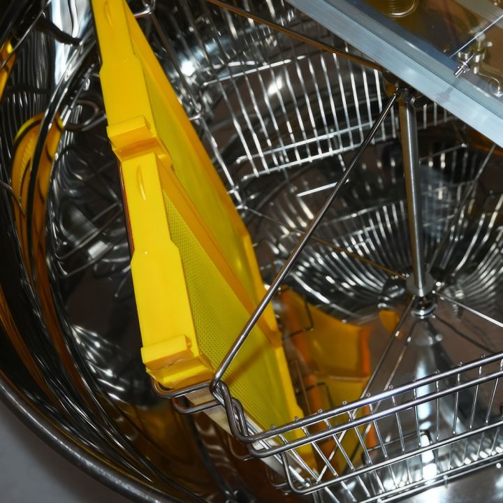 Medomet Mellarius ProLine 4 r. s 230V el. pohonem P66