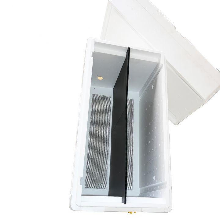 plemenac-lang-sb-22-05.jpg_1 Polystyrenový plemenáč Langstroth 3/4 - 6 rámků