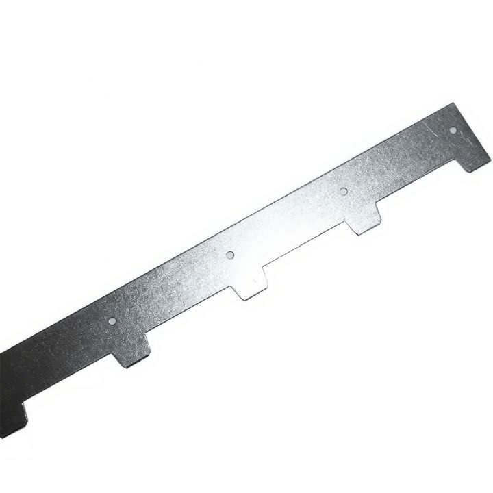 hrebeny-2022-02.jpg_1 Hřeben k vymez. rámků - pozink Langstroth - 373x26 - 1 ks