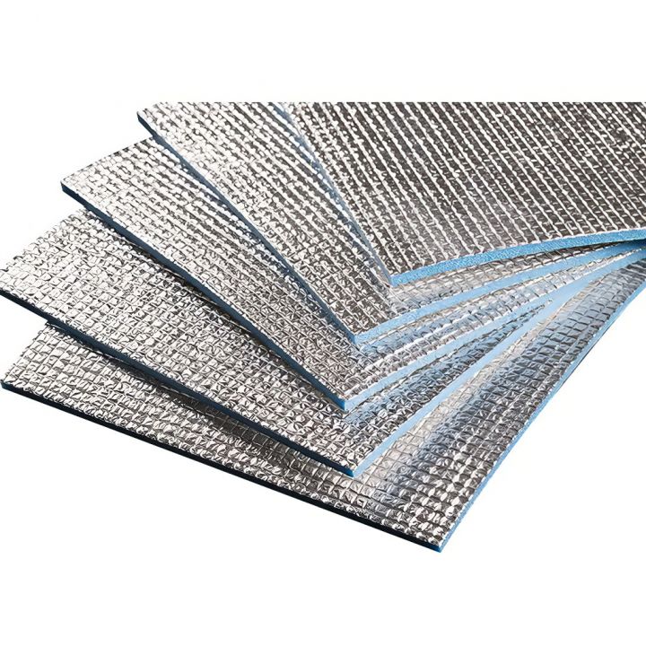 Hliníkem potažená XPE izolační pěna 8mm - role - 1,35 x 22,5 m