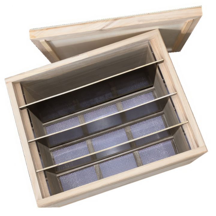 2446-liebig-4er-ablegerkasten-zander-05.jpg_1 Plemenáč Zander Liebig (220 mm) - 4 sekce