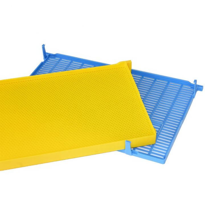 klicky-na-varroa-pok-07.jpg_1 Klícka - izolátor pro boj s varoázou 39x24