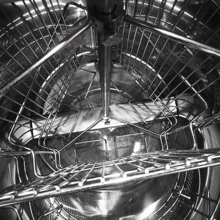 Medomet s nádobou Mellarius OptiLine 3 r. s 230V el. pohonem P40