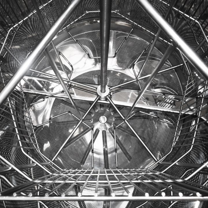 MELL-MED-NEWS-TYP8-08.jpg_1 Medomet s nádobou Mellarius OptiLine 5/10 r. s 230V el. pohonem P52