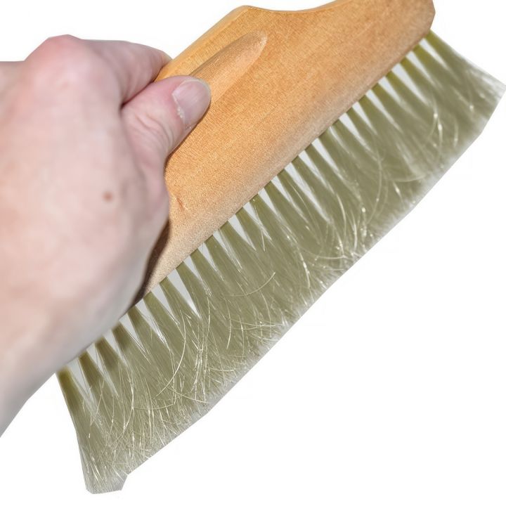Smetáček k ometení včel - Bee Brush - přírodní - DE