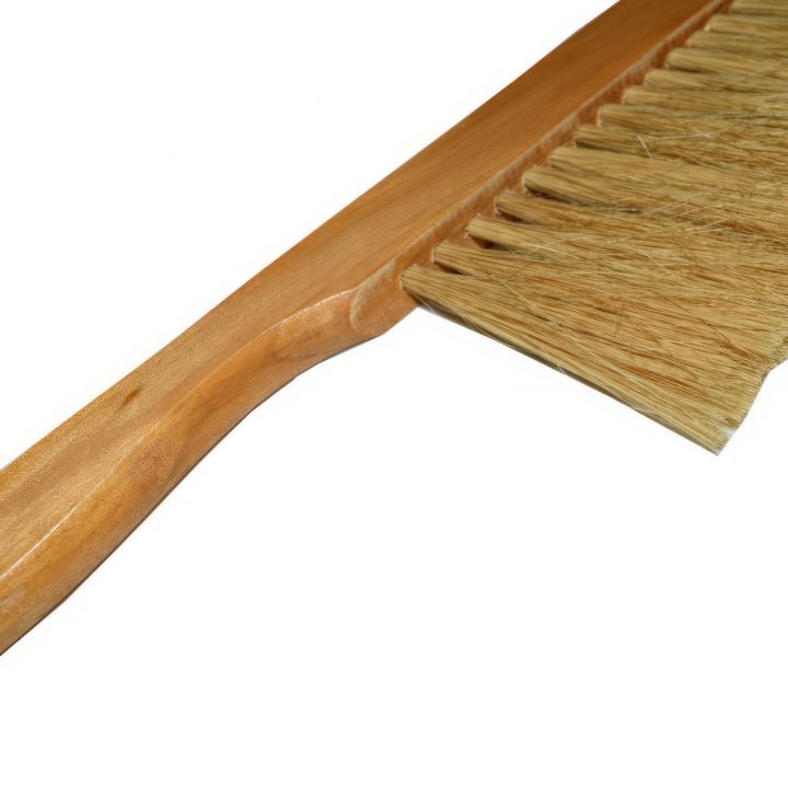 bee-brush-pr-s-drz-02.jpg_product Smetáček s rukojetí - Bee Brush - přírodní - DE