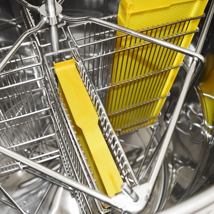 Medomet Swiss Biene 4 r. zvratný, 230V - P76