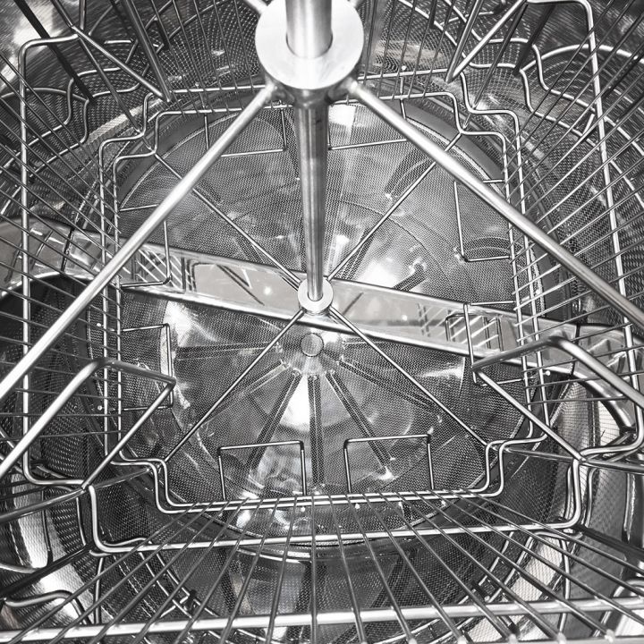 MELL-MED-NEWS-TYP8-09.jpg_1 Medomet s nádobou Mellarius OptiLine 4 r. s 230V el. pohonem P52