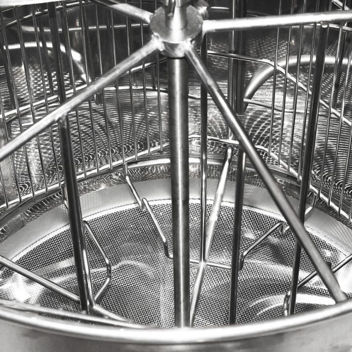 M129-medomet-s-nadobou-optiline-5-10r-elektricky-09.jpg_1 Medomet s nádobou Mellarius OptiLine 5/10 r. ruční P52