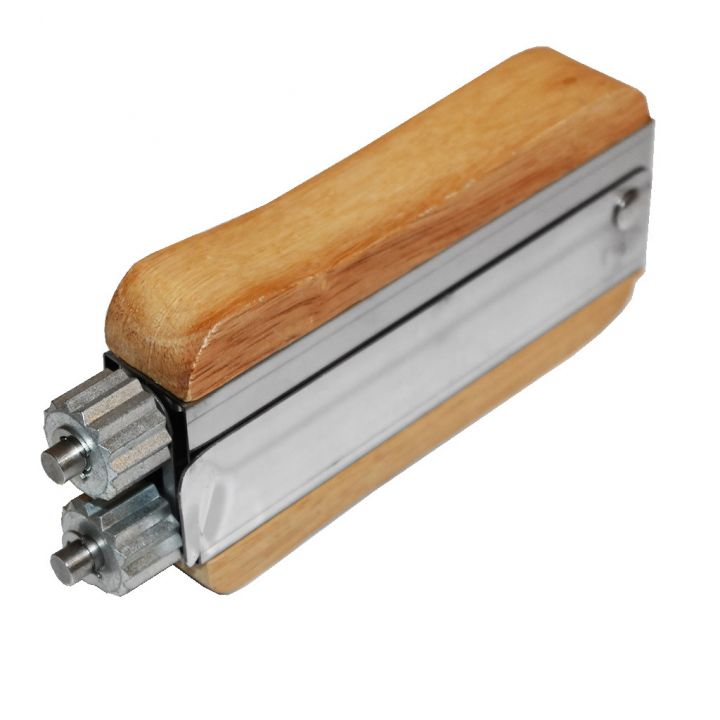 Napínák drátku (zvlňovač) - dřevěný