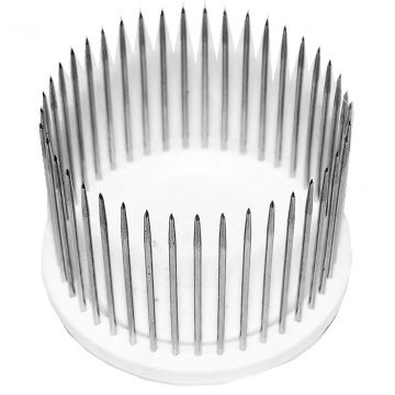 Jehlová poklopka na odchyt matek