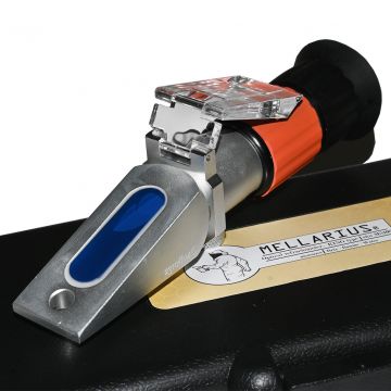 Refraktometr na med KING - cukroměr pro měření obsahu vody v medu